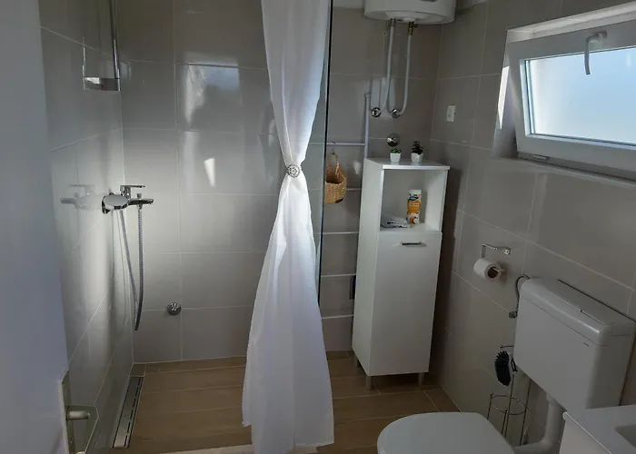 Apartment Sisters Komin (Dubrovnik-Neretva)